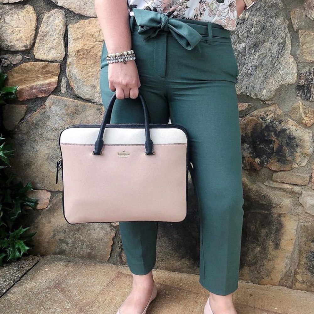 ON HOLD 🔥 Kate Spade Laptop Case